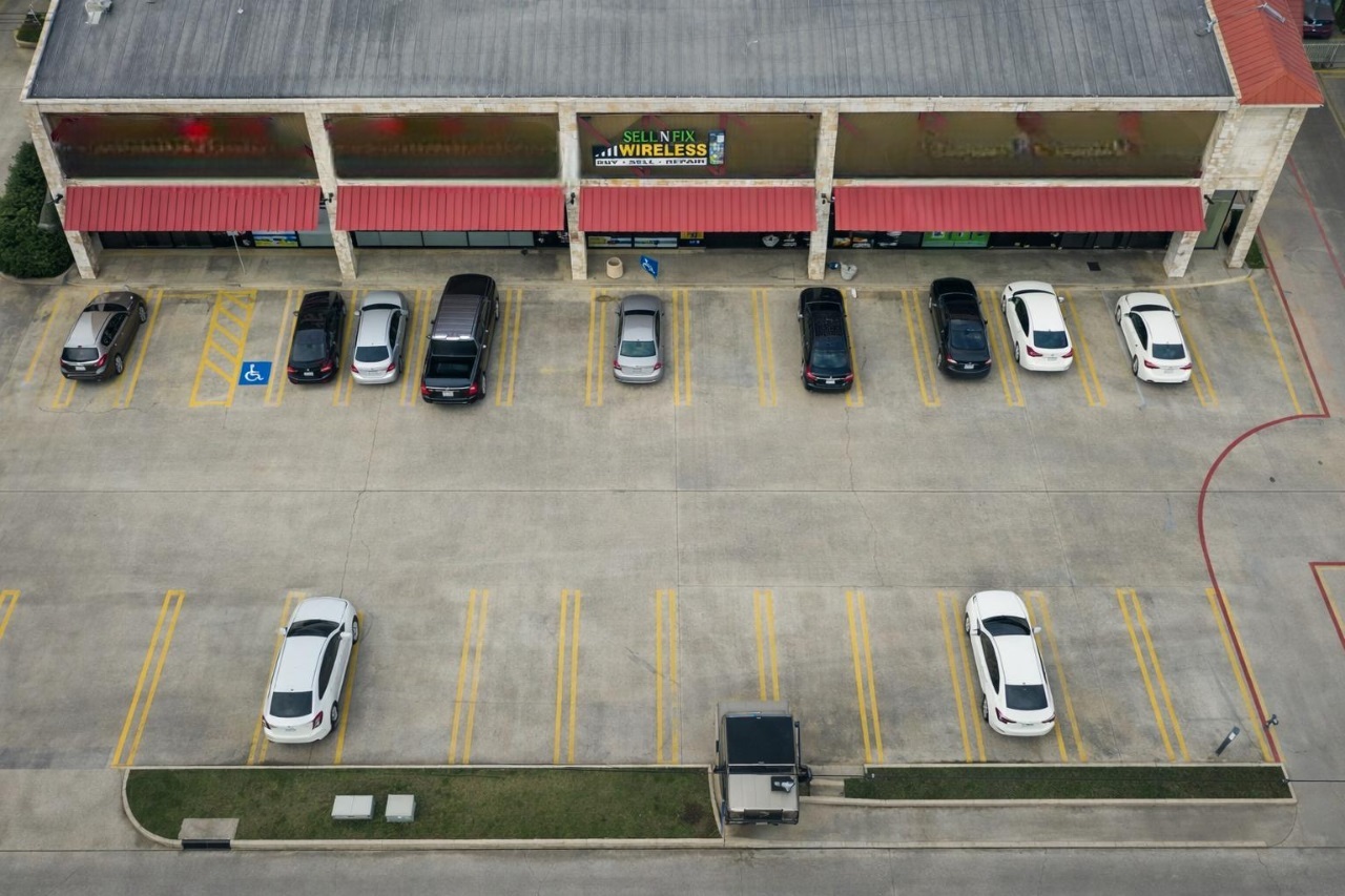 Free Parking at Sell N Fix Wireless - Dallas